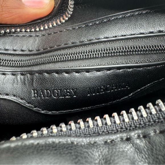 Badgley Mischka Black Vegan Leather Quilted Crossbody Pearl Chain - Picture 11 of 12